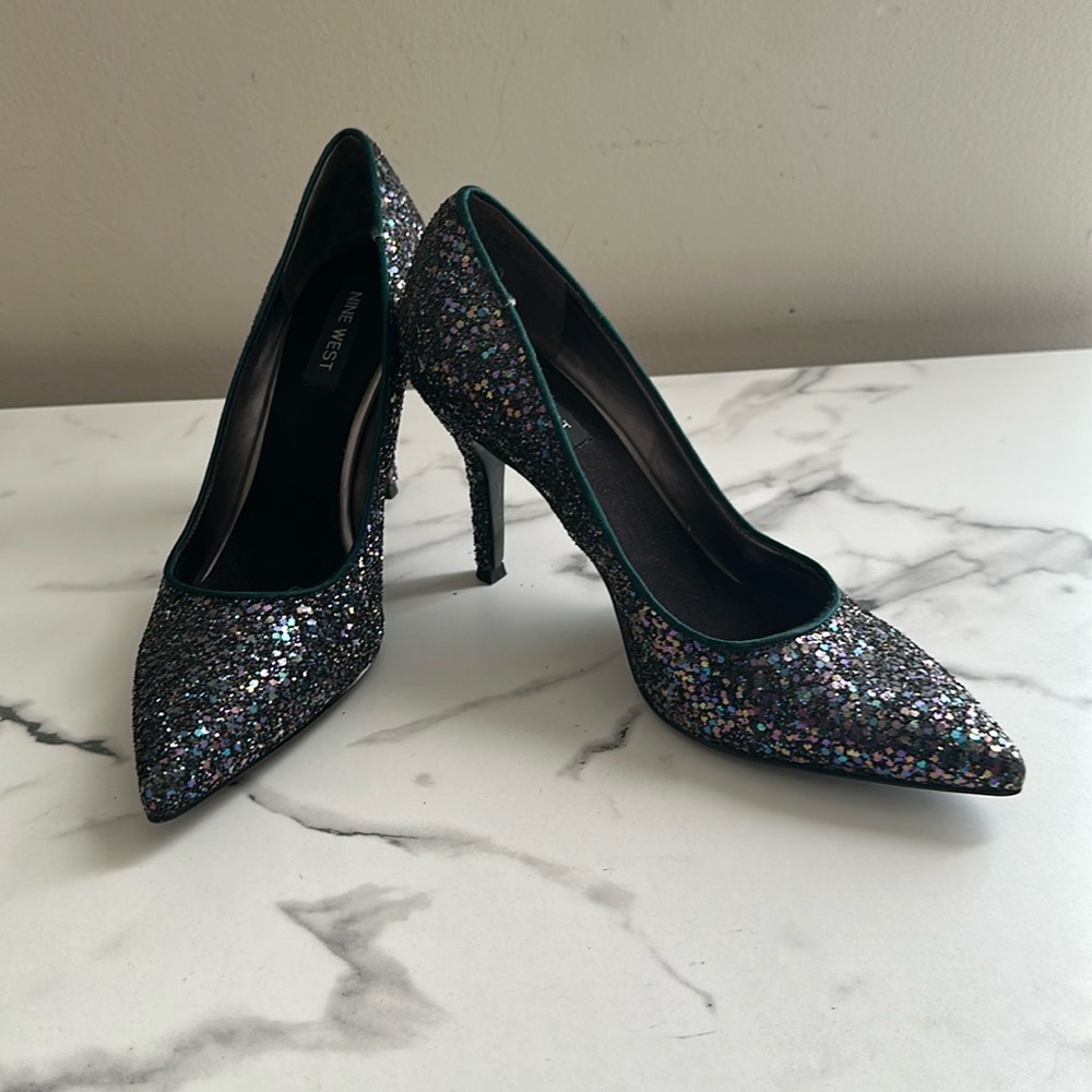 Pre owned Nine West Silver Stiletto Heels with Glitter Finish